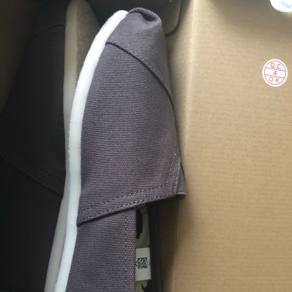 Women’s classics TOMS canvas